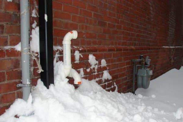 缩略图 | 铲雪时别忘了检查这个地方，否则有生命危险！