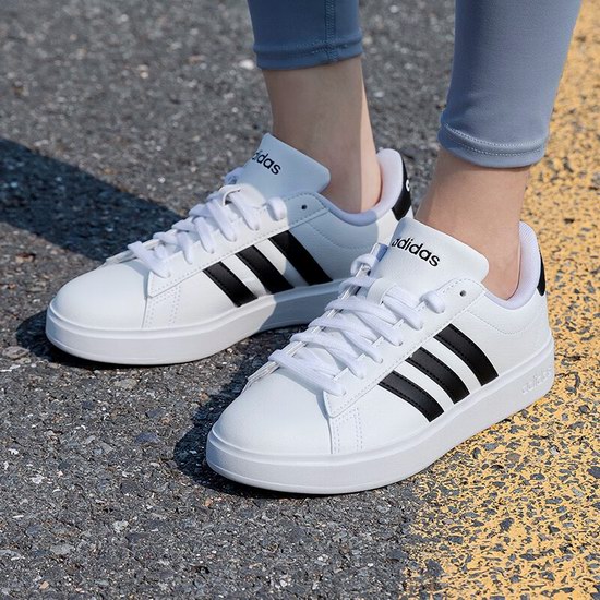 历史新低！adidas Grand Court 2.0 经典三条杠 男女同款运动鞋4折 36加元包邮！