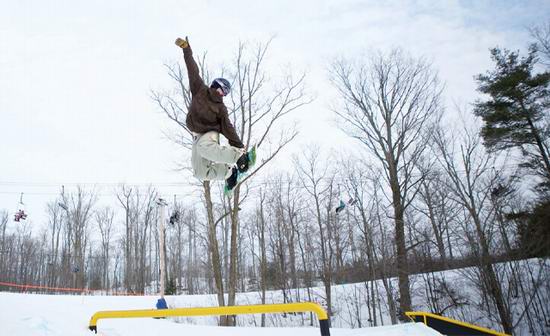 Lakeridge滑雪场本季超值优惠券册子6折 36加元！最高可节省400加元！