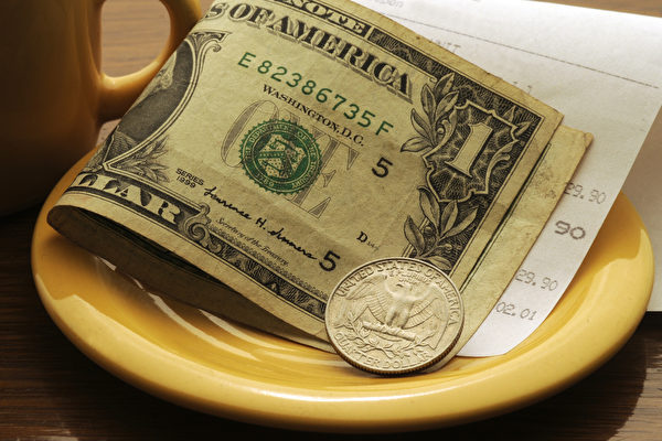 缩略图 | 加拿大新移民困惑：咖啡店的小费制度也太复杂