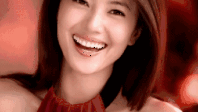 缩略图 | 高圆圆带火了一种新穿法：打底衫+半身裙+马丁靴