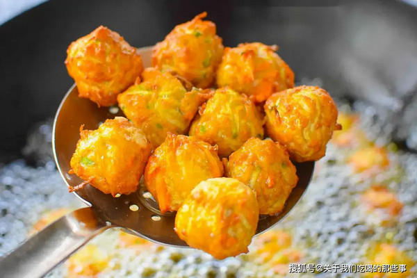 缩略图 | 炸萝卜丸子，别只会加鸡蛋和面粉！记得多加3样，丸子酥脆不硬！