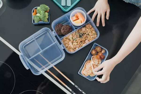 缩略图 | 加拿大“食物霸凌”：华裔孩子学校吃烧卖超尴尬