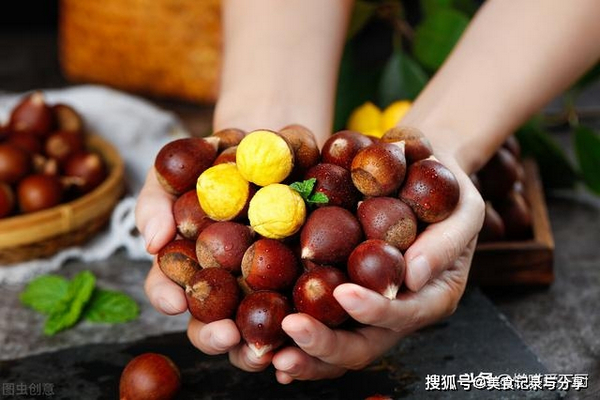 缩略图 | 给生板栗去皮这么简单：牢记4招，快速剥皮不伤手！