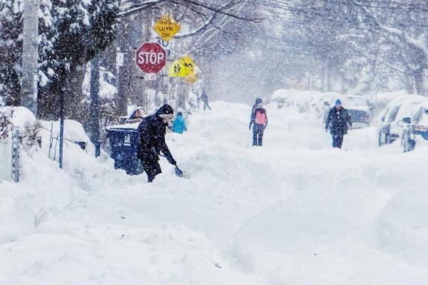 缩略图 | 铲雪要当心！加拿大已两例死亡，多人出现这症状！