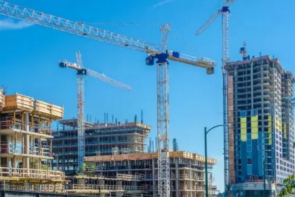 缩略图 | 加拿大建筑工创历史新高，但房屋建造量却少了，怎么回事？