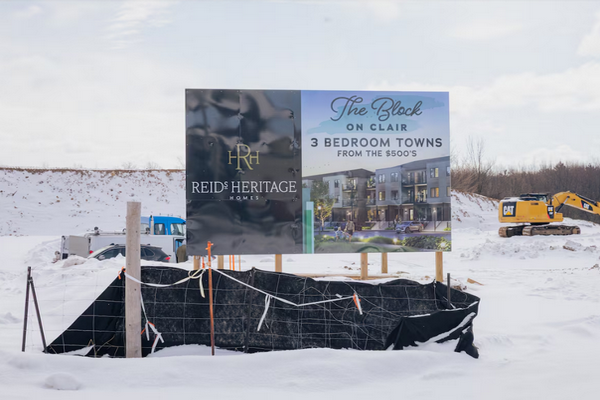 缩略图 | 地产大佬破产跑路：182人血亏$9430万，被迫卖房，住进车库！