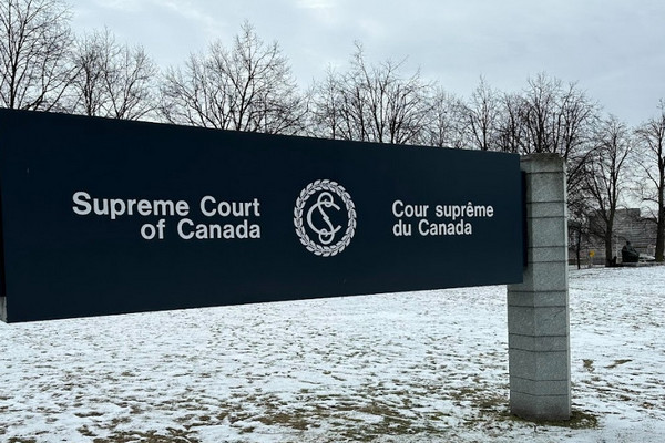 缩略图 | 隐瞒婚姻、用假名！难民女子被禁入境5年，竟被法官准许留加拿大！