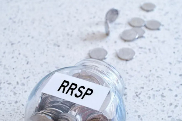 缩略图 | 【RRSP 详细解读】最后机会！2025年报税季前这样做，你的退税可能多拿几千刀！