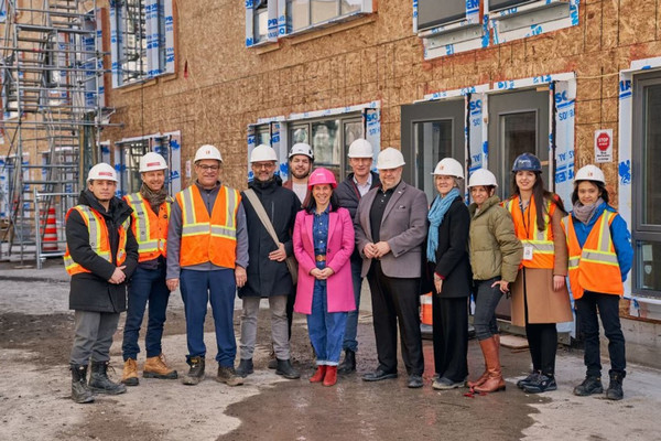 缩略图 | 加拿大就业真的强劲吗？人们需要打两份工？老年人疯狂就业？