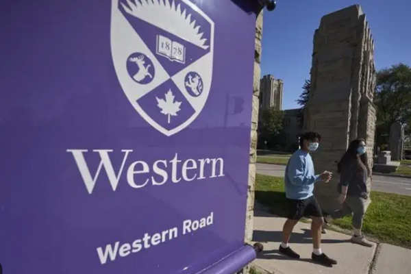 缩略图 | 太惨了！25名加拿大大学生入职前突遭撤offer，AI开始抢实习了！