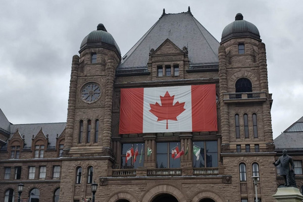 缩略图 | 安省公务员全面回归五天到岗，福特仍在给他们找办公室！