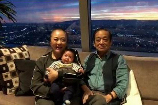缩略图 | 82岁韩美林和小28岁娇妻生子，连杨振宁齐白石都要甘拜下风！