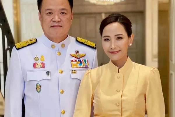 缩略图 | 泰国新总理夫人火了！原为网红咖啡店老板，来自华裔家庭！