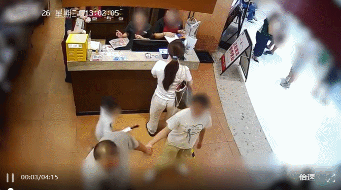 缩略图 | 女子指控被4岁男童摸屁股：别用所谓的维权透支孩子！