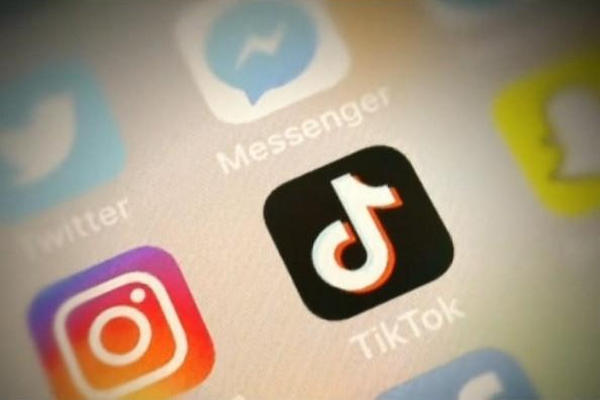 缩略图 | 安省教育局向Tiktok、Meta和Snapchat发起诉讼，索赔45亿元！