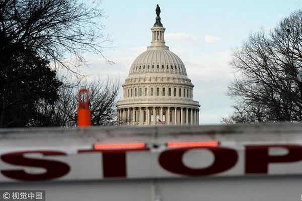 缩略图 | 美国政府再陷关门危机，两党恶斗谁“盘”谁