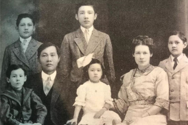 缩略图 | 何处是我家？一个美国华人家族的百年漂泊