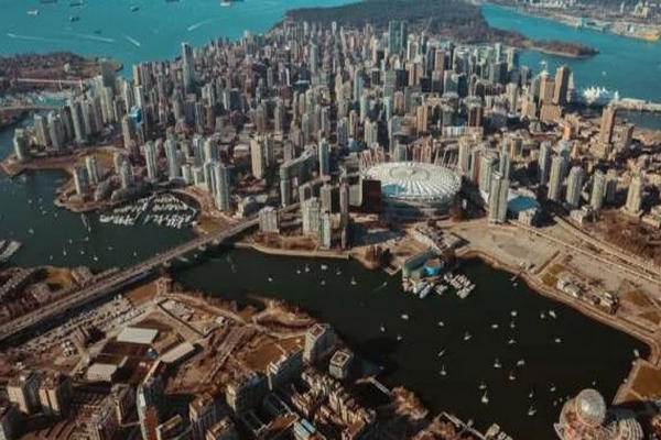 缩略图 | 全球200万人等待加拿大身份，15万人在等学签！