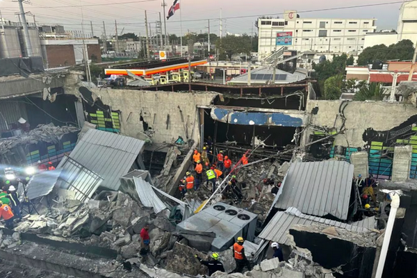 缩略图 | 【突发】至少44死160伤！加拿大人超爱度假地屋顶坍塌！