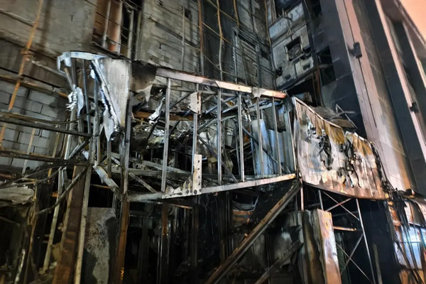 缩略图 | 太原火灾致3死23伤：厨师带两名顾客闯出火海，店员为帮客人逃生受伤