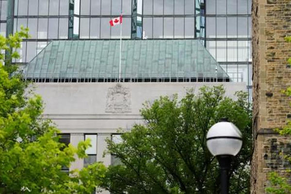 缩略图 | CIBC：加拿大央行9月加息75点至3.25%，结束加息周期！