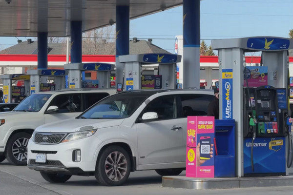 缩略图 | 快快加油，仅一天机会！渥太华周三油价将下降每升13分，周四油价又将回升！