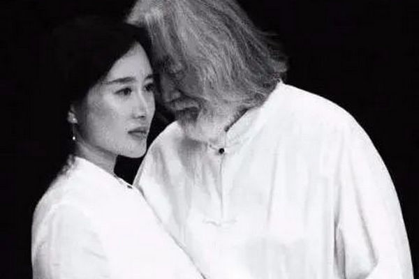 缩略图 | 69岁张纪中再婚生子，男人至死是少年？
