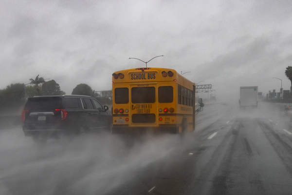 缩略图 | 华盛顿州长宣布紧急状态，暴雨引发洪水与泥石流！