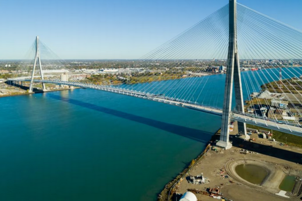 缩略图 | 特朗普威胁封锁加拿大新大桥：背后是100万美元政治捐款作怪！