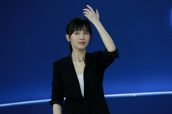 缩略图 | papi酱人设崩塌？因孩子随父姓惨遭网友围攻