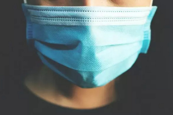 缩略图 | 多种病毒夹击加中两地：华裔过年回国，抢打疫苗，备齐药品！
