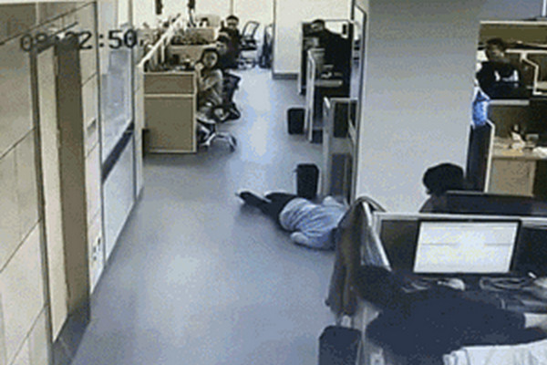 缩略图 | 华为外包公司回应员工“猝死”：低血糖 没有996