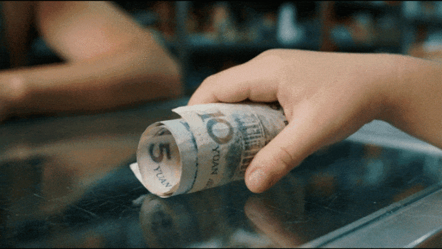 缩略图 | 4000万人围观，一位AI奶奶的去世