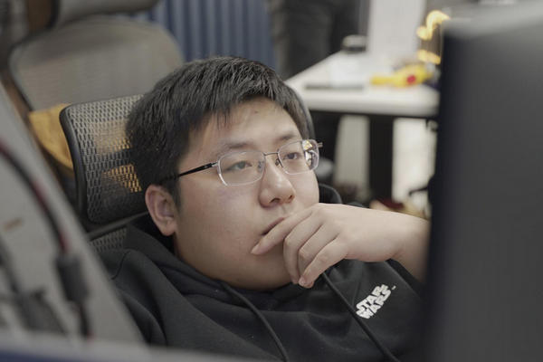 缩略图 | 小伙网吧自学代码获百万科技奖：“我不是一个好的示范”