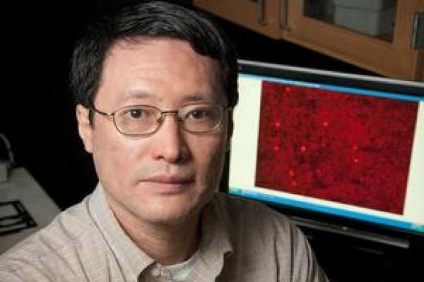 缩略图 | 申请美联邦经费造假 UIUC华裔教授被开除