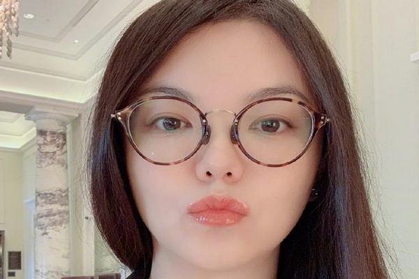 缩略图 | 李湘直播卖货引热议，回应“何必上纲上线大作文章”！