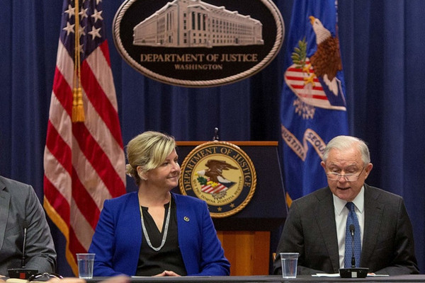 缩略图 | 美国或在酝酿针对中国的第二次逮捕行动