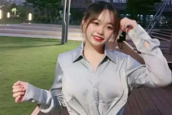 缩略图 | "坑爷"女孩彻底慌了，私信跪求网友，又揭重磅消息！