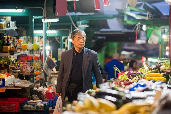 缩略图 | “空城”下的互联网买菜：半夜抢菜，订单增5倍