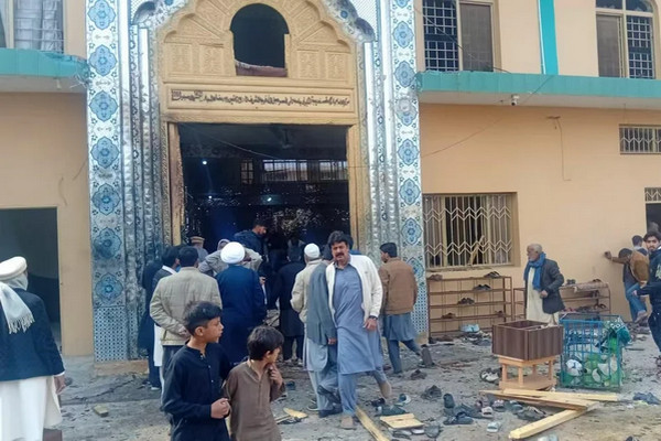 缩略图 | 巴基斯坦首都爆炸已致31死，初判为“自杀式恐怖袭击”