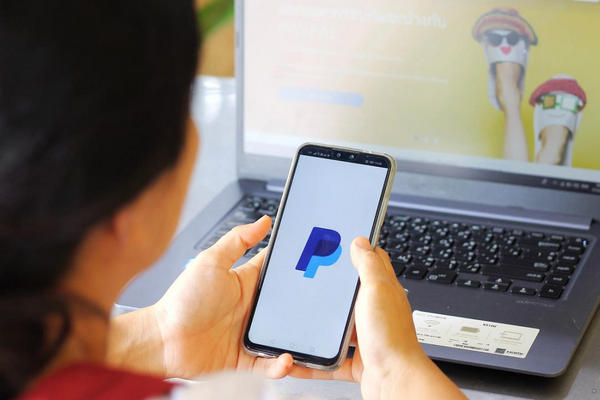 缩略图 | 加拿大PayPal宣布：征收账户闲置费，人均$20！