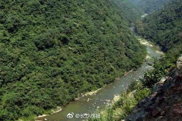 缩略图 | 江西吕阳洞283名驴友突遇山洪，多人死亡！