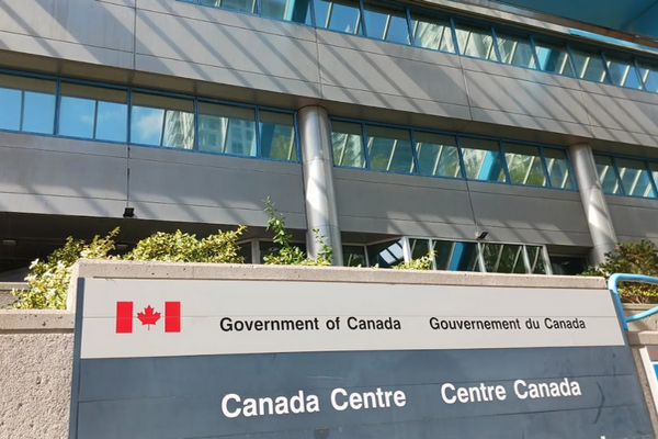 缩略图 | 加拿大统计局爆丑闻：员工偷电脑，报假账，骚扰同事，15人被炒！