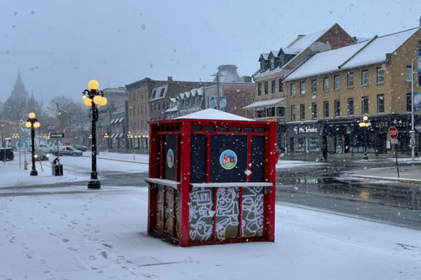 缩略图 | 周一的阳光明媚，挡不住渥太华即将来袭的一场春雪！