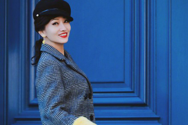 缩略图 | 65岁赵雅芝晒街拍照：看着也就年轻30岁吧！