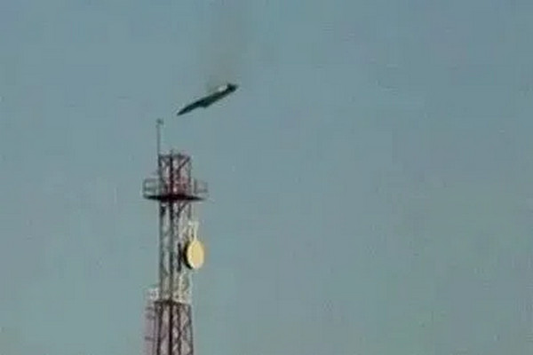 缩略图 | 美国“最强导弹”，击落了美国“最强战机”！