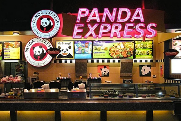 缩略图 | 他用最不正宗的中餐，在美国做出百亿连锁店！