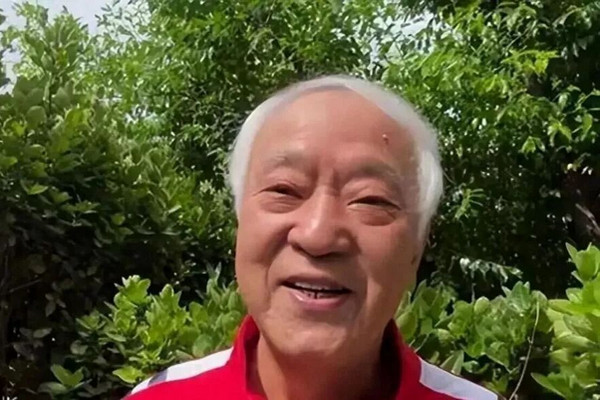 缩略图 | 76岁牛群现状令人唏嘘：独居靠退休金度日
