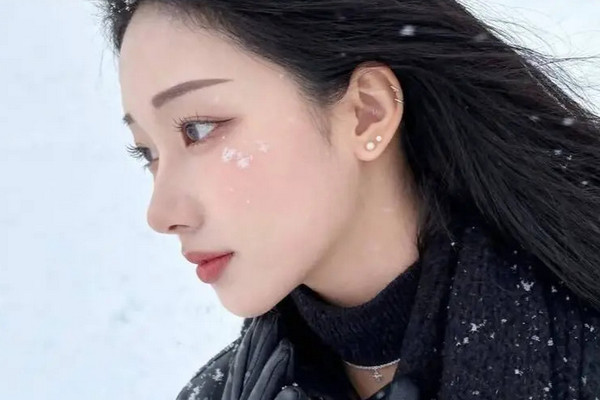 缩略图 | 韩国“蛇蝎美人”旅馆诱杀男子，被捕后涨粉50倍！